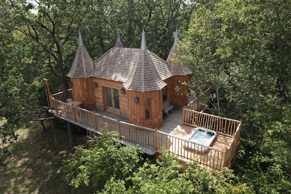 Châteaux dans les arbres