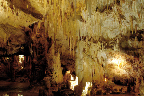 Grottes et gouffre